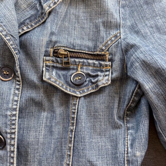 TRF 100% Denim Button Front Jean Utility Jacket Womens Medium StreetStyle Blue - Picture 3 of 8